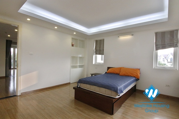 Fully furnished pool villa to rent in Vinhomes Riverside Hanoi